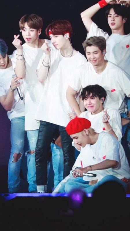 Hình ảnh BTS đáng yêu làm hình nền điện thoại di động