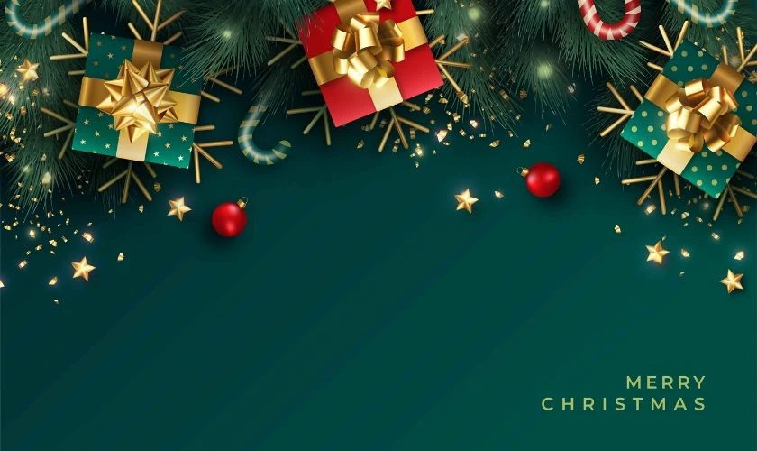 Hình ảnh cận cảnh những quả châu Giáng sinh lấp lánh trên cây thông