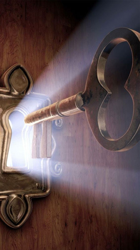 Hình ảnh chìa khóa vàng được chiếu sáng rực rỡ, nhấn mạnh sự quý giá của tri thức