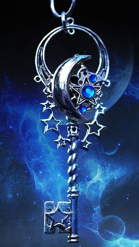 Hình ảnh chìa khóa vàng với thiết kế hiện đại, thể hiện sự tiến bộ và đổi mới