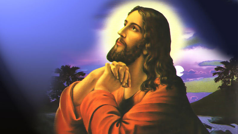 Hình ảnh Chúa Giêsu cầu nguyện với hào quang nhẹ