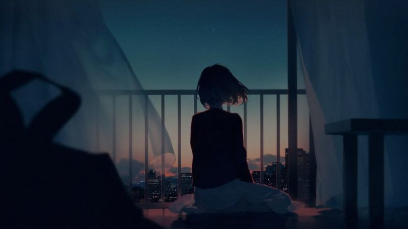 Hình ảnh cô đơn một người đứng một mình trên sân trường vắng