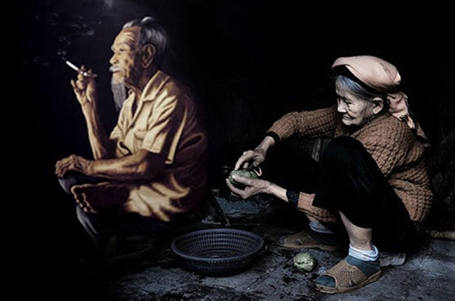 Hình ảnh hai vợ chồng già ngồi lặng lẽ, nhớ con nhớ cháu