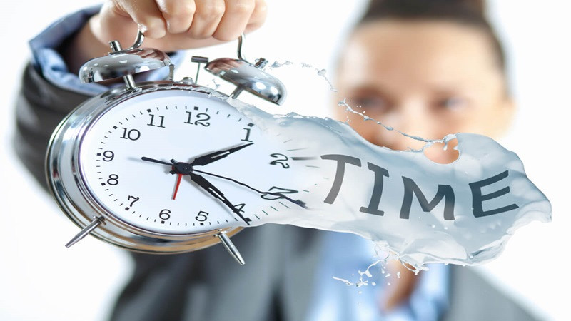 Hình ảnh minh họa tầm quan trọng của việc sắp xếp thời gian đặt hàng trên SHEIN