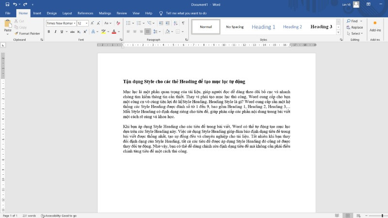 Hình ảnh minh họa việc tập trung soạn thảo nội dung trên máy tính