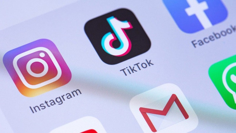 Hình ảnh minh họa ý nghĩa của MTR trên các nền tảng mạng xã hội như TikTok và Facebook