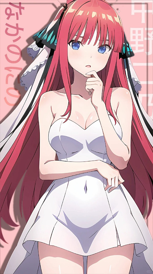 Hình ảnh Nakano Nino với biểu cảm hơi lạnh lùng