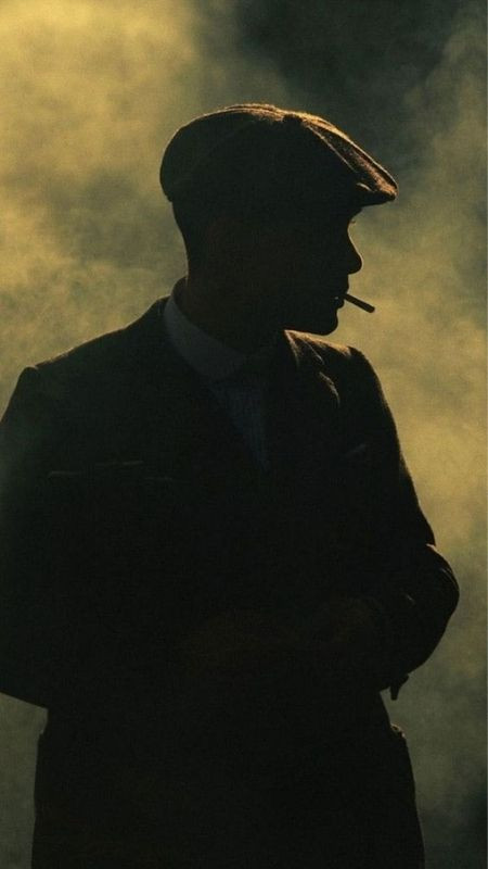 Hình ảnh trắng đen mang phong cách quý ông trưởng thành