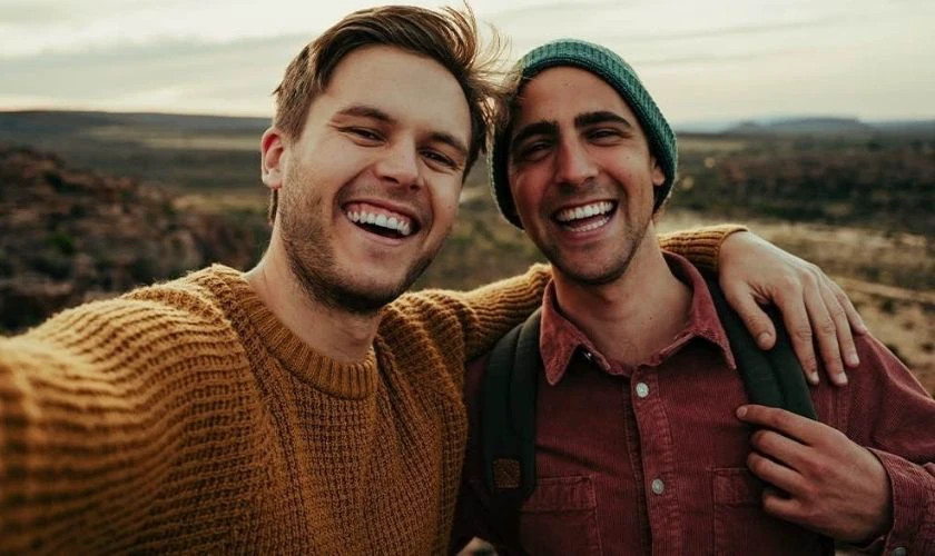 Hình ảnh đẹp mừng ngày Quốc tế Đàn ông 19/11 Hình ảnh về tình bạn của đàn ông chia sẻ sở thích