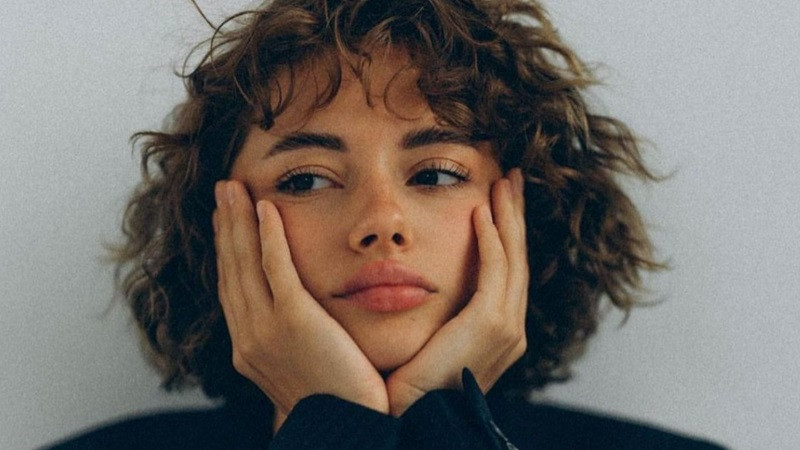 Tổng Hợp Những Bộ Ảnh Ngầu Nữ Đẹp Nhất Cho Bạn Hình nền máy tính độc đáo với ảnh ngầu nữ, thể hiện sự khác biệt và cá tính của người dùng