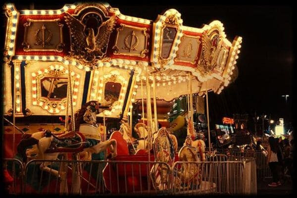 Hình nền vintage cho iPhone với bố cục ngang