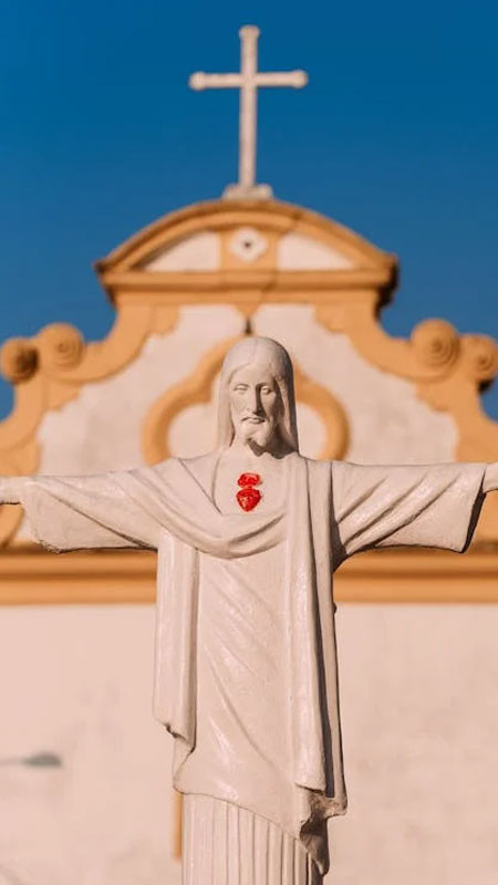 Hình tượng Chúa Giêsu cầu nguyện dưới ánh trăng