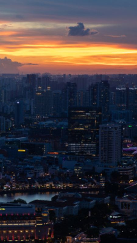 Hoàng hôn buồn trên những mái nhà