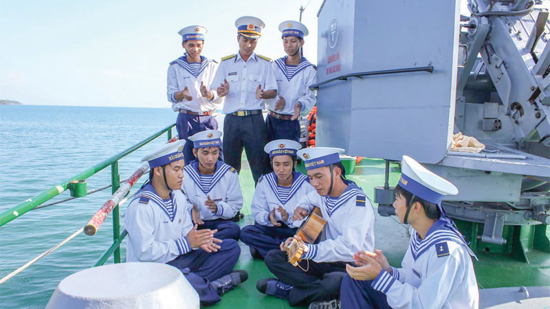 Hoạt động đời thường của bộ đội trên đảo