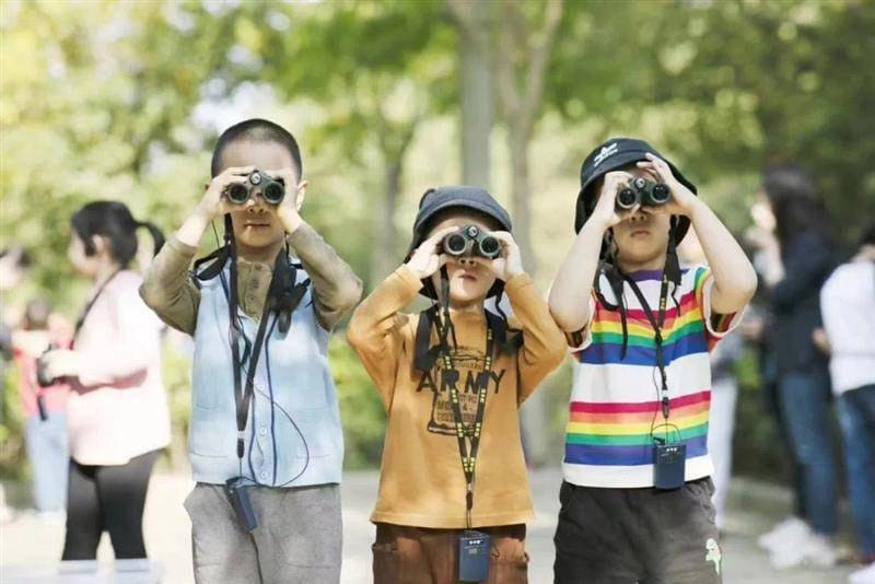 Hoạt động trải nghiệm thực tế trong chương trình lớp 1