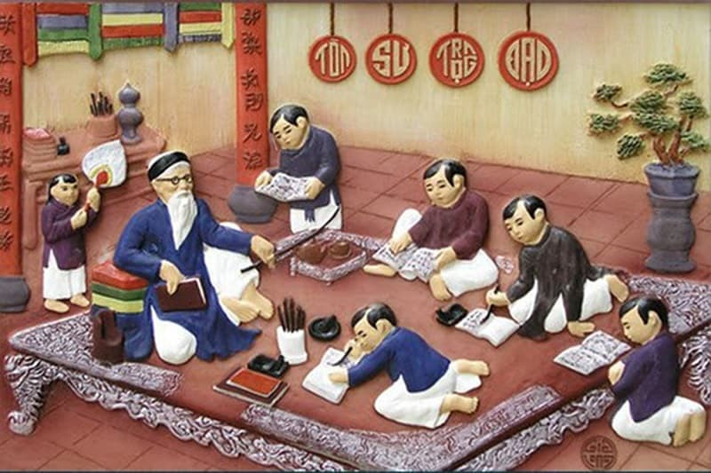 Học sinh chăm chú lắng nghe thầy cô giáo, thể hiện sự tôn trọng và coi trọng tri thức theo tinh thần tôn sư trọng đạo