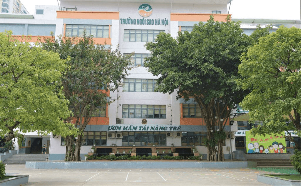 Học sinh hoạt động ngoài trời tại Trường Ngôi Sao Hà Nội