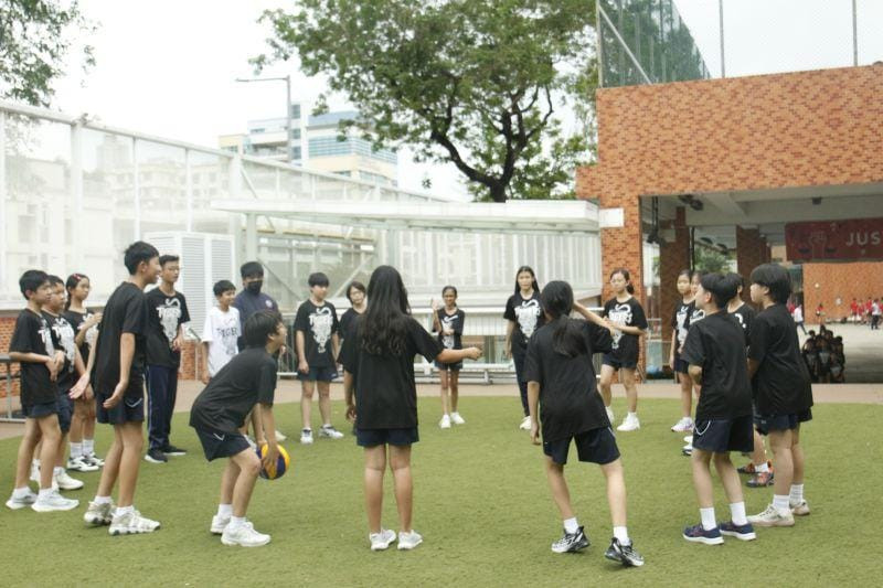 Học sinh trường quốc tế rèn luyện kỹ năng mềm thông qua hoạt động nhóm và dự án