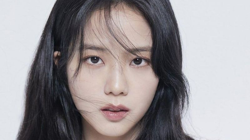 Ngắm trọn bộ **ảnh Jisoo** Blackpink đáng yêu nhất Jisoo cười rạng rỡ, thể hiện sự lạc quan yêu đời