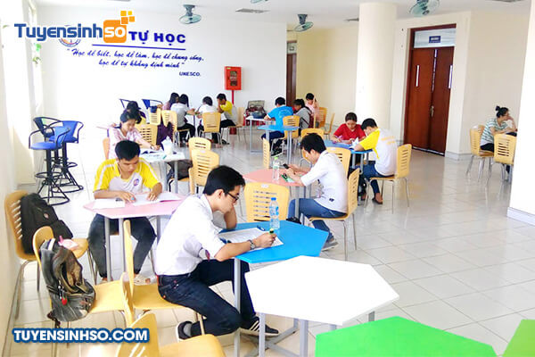 Không gian học tập và nghiên cứu tại Thư viện Trường Đại học Y Dược Cần Thơ