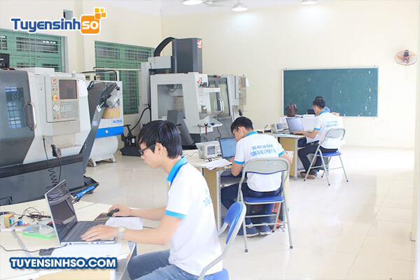 Đại học Sư phạm Kỹ thuật Đà Nẵng: Thông tin tuyển sinh mới nhất Không gian học tập và thực hành dành cho sinh viên Đại học Sư phạm Kỹ thuật Đà Nẵng