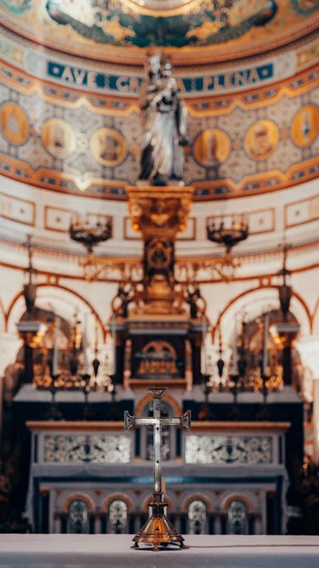 Kiến trúc Baroque lộng lẫy của nhà thờ