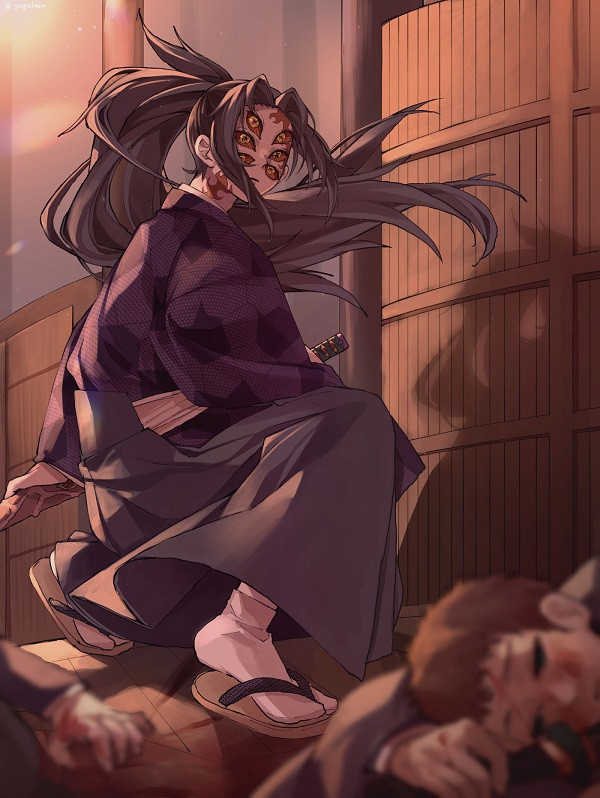 Kokushibo trong tư thế chuẩn bị tung ra nhát kiếm tấn công