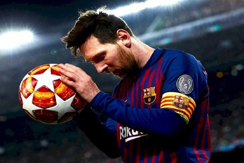 Kỹ năng rê bóng đỉnh cao của Messi được ghi lại qua ảnh 4K