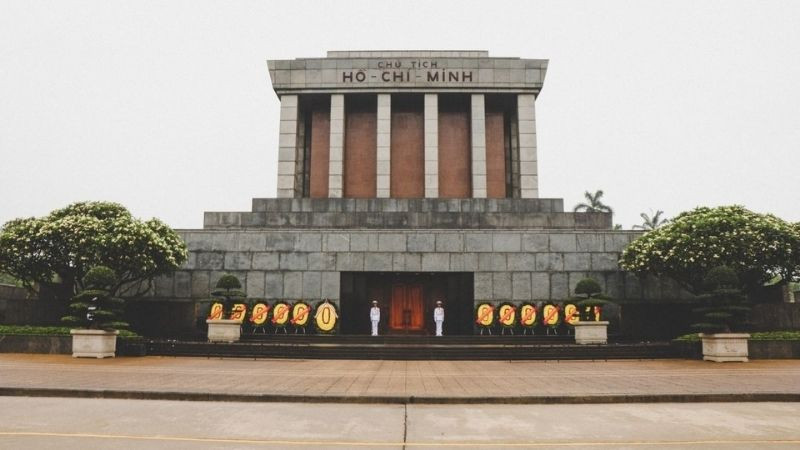 Lăng Chủ Tịch Hồ Chí Minh trang nghiêm