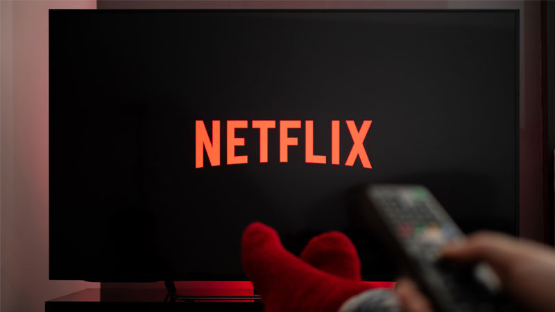 Lên kế hoạch và chọn lọc những bộ phim lãng mạn phù hợp cho buổi Netflix and Chill.