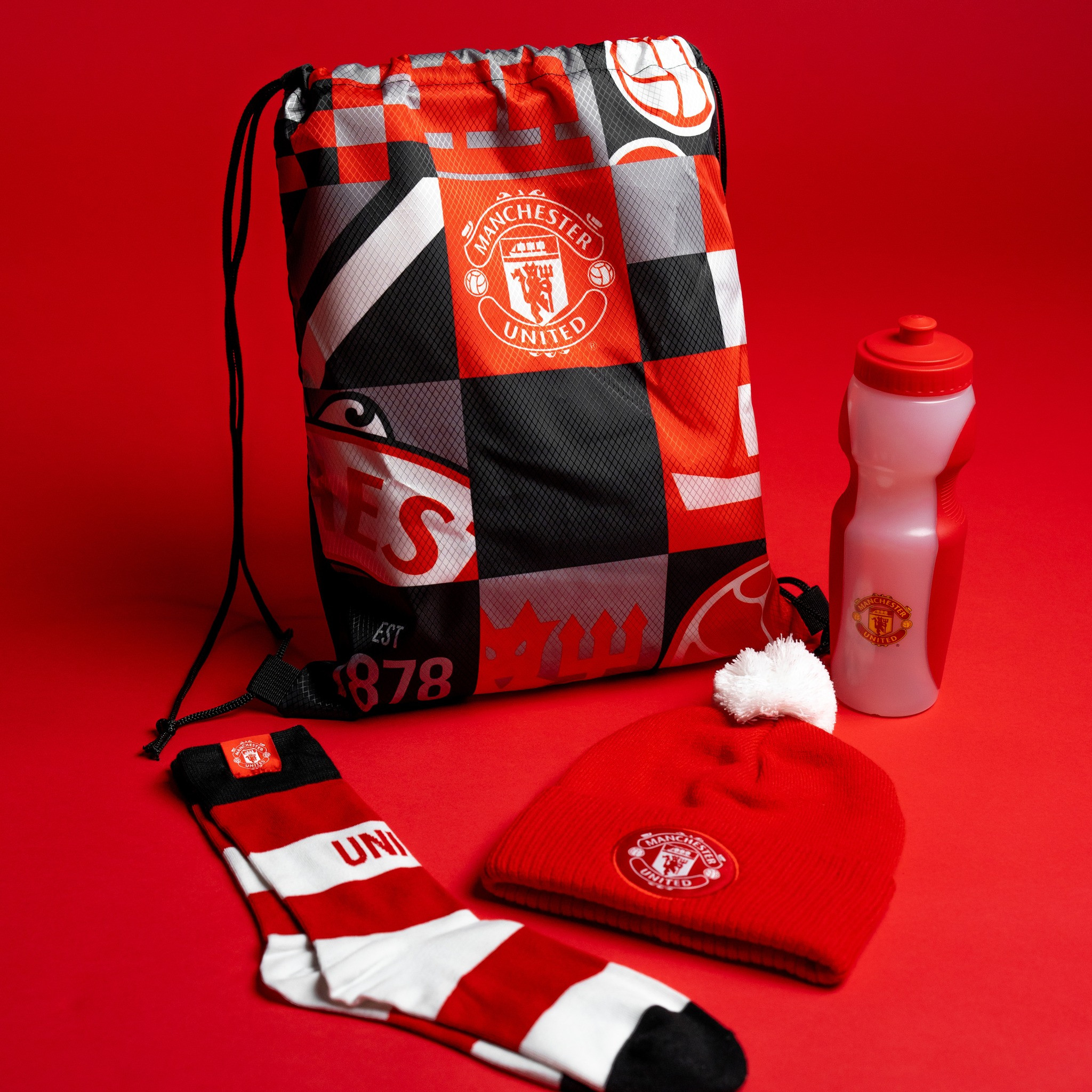 Logo Manchester United với tông màu chủ đạo đỏ và vàng