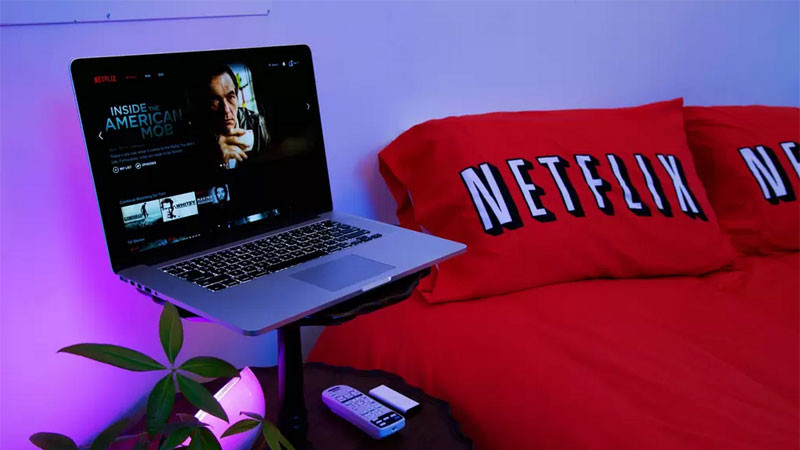 Lưu ý quan trọng khi sử dụng thuật ngữ &quot;Netflix and Chill&quot; và đảm bảo an toàn.