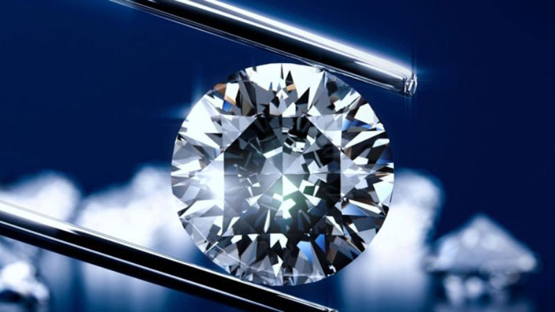 Lưu ý về bảo hành và chọn thương hiệu uy tín khi mua trang sức Carat cao