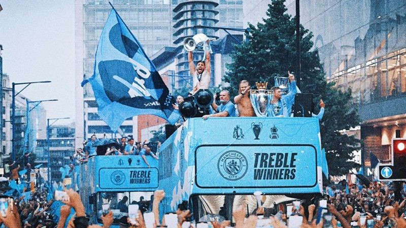 Manchester City ăn mừng bàn thắng trên sân nhà