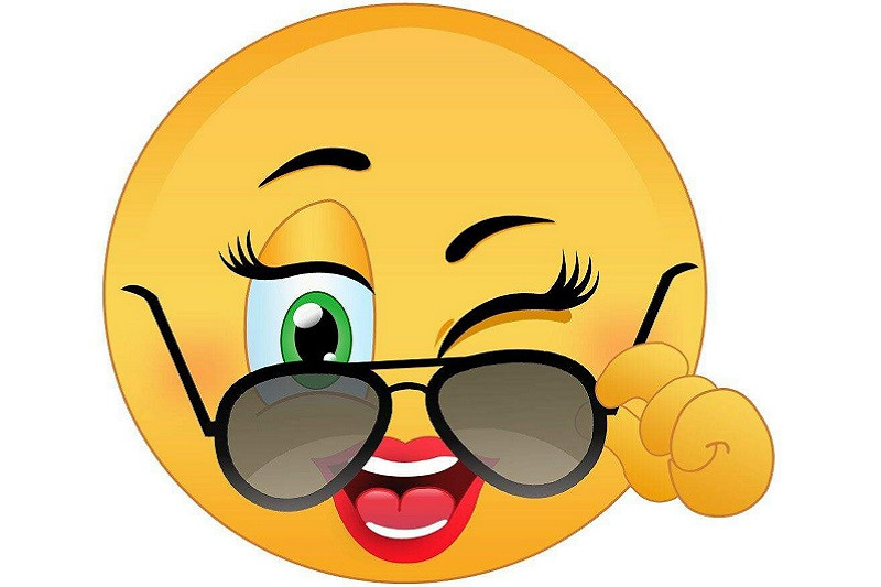 Mặt cười dễ thương với khuôn miệng nhỏ