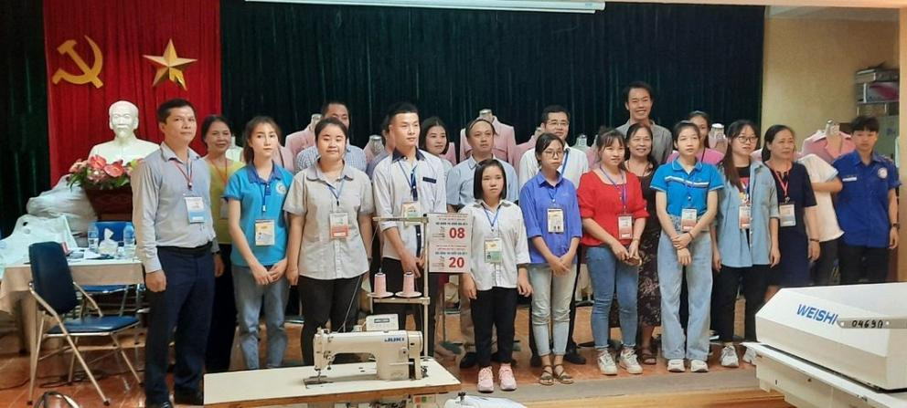 Mặt tiền Trường Cao đẳng Vinatex nhìn từ xa