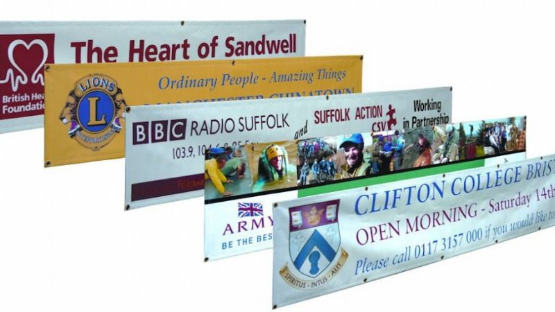 Mẫu banner quảng cáo trực tuyến thu hút sự chú ý của khách hàng tiềm năng.