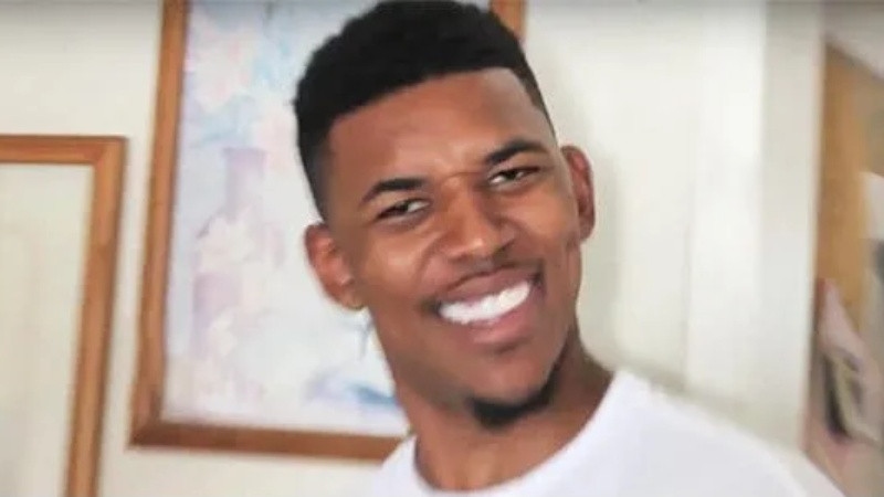 Meme hài hước về cảm xúc khi yêu