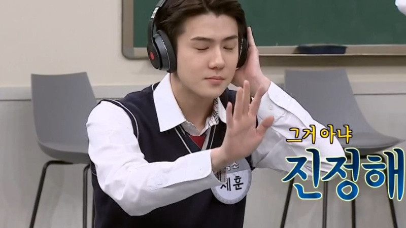 Meme người nổi tiếng trong tình huống hài hước, thể hiện sự sáng tạo của cộng đồng mạng