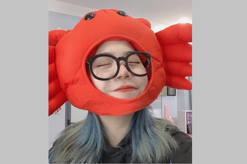 Mèo Simmy trong trang phục cá tính