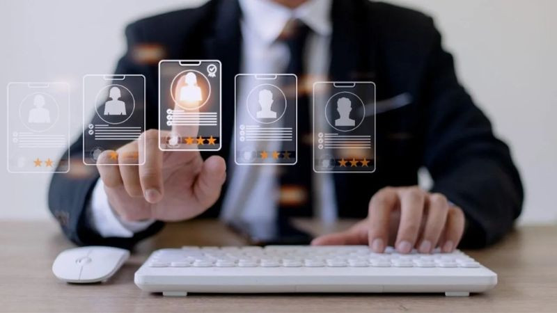 Minh họa các phần thông tin cơ bản thường có trong một Profile cá nhân hoặc sơ yếu lý lịch chuyên nghiệp.