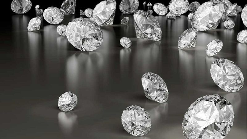 Minh họa giá trị tăng theo cấp số nhân khi trọng lượng Carat của kim cương lớn hơn