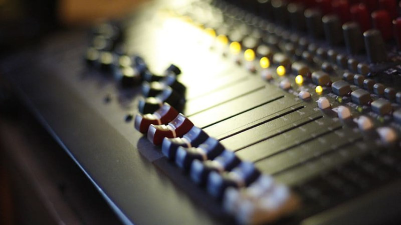 Minh họa vai trò của tần số trong âm nhạc và sản xuất âm thanh