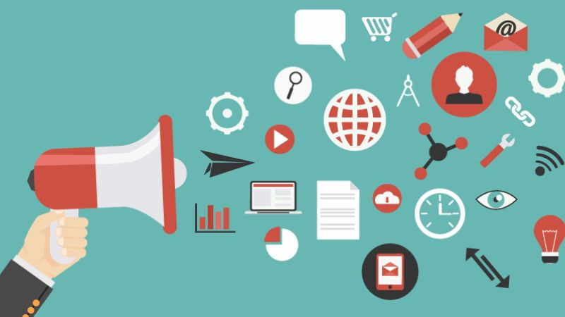 Mô hình truyền thông với các yếu tố người gửi, người nhận, thông điệp và kênh