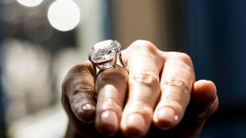 Mối liên hệ giữa trọng lượng Carat và kích thước (ly/mm) của viên kim cương