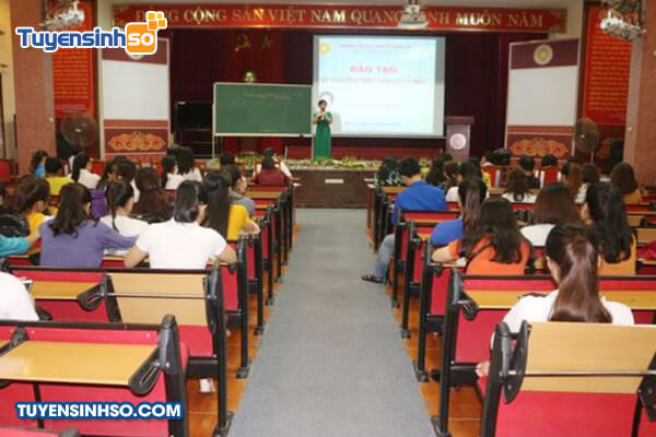 Một góc công trình kiến trúc tại Đại học Kinh tế Nghệ An