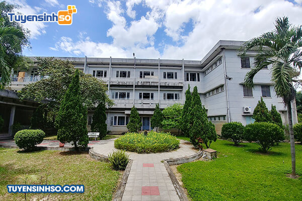 Một góc kiến trúc hiện đại tại Đại học Bách khoa Đà Nẵng