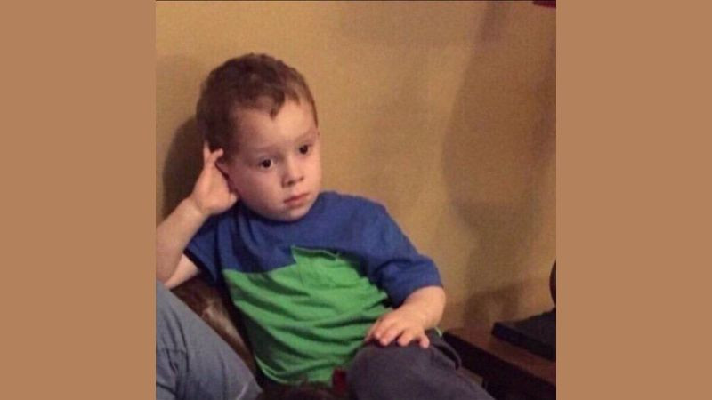 Một phiên bản khác của ảnh meme bất lực, thể hiện sự ngao ngán