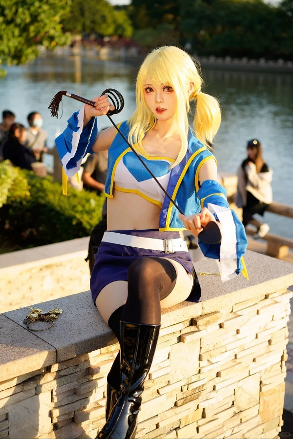 Một phiên bản Lucy đầy cá tính trong bộ ảnh cosplay