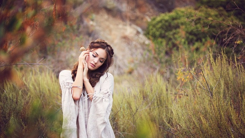 Người mẫu tạo dáng chuyên nghiệp, hình ảnh xây dựng portfolio cá nhân